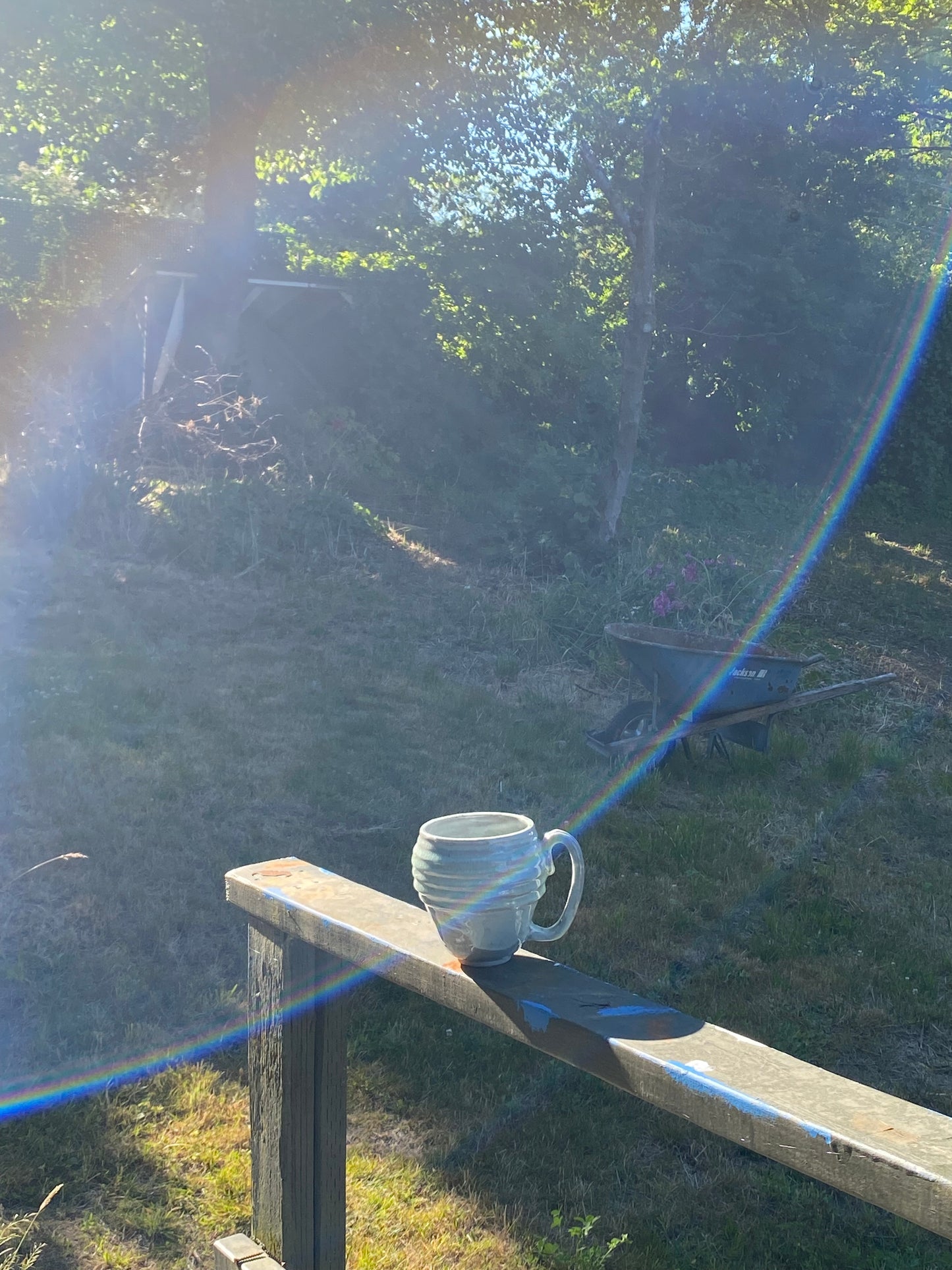 Light green mug with horizontal bands