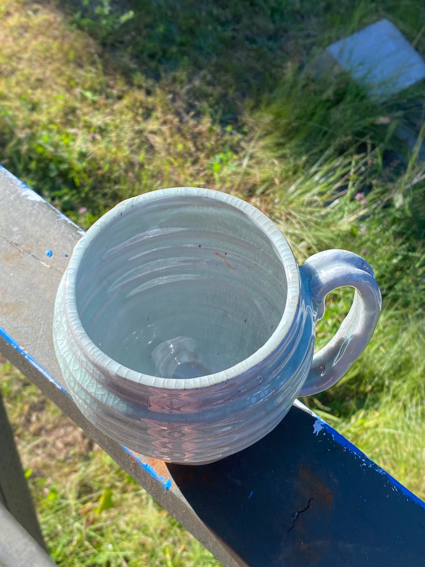 Light green mug with horizontal bands