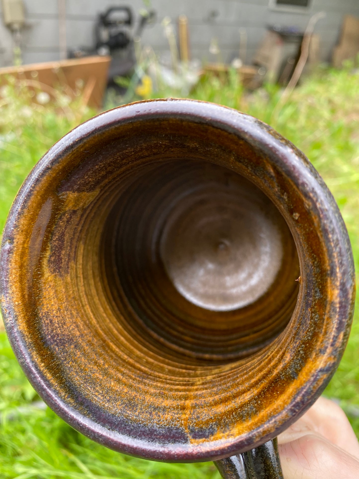 Bellied mug with amber glaze