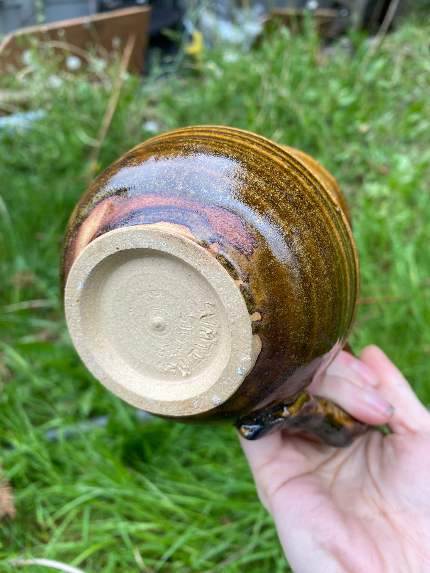 Bellied mug with amber glaze