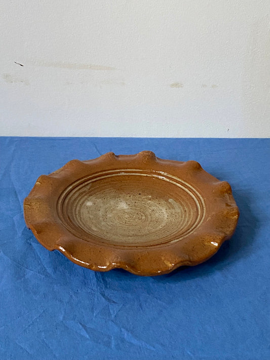 Rust plate with ruffled edge