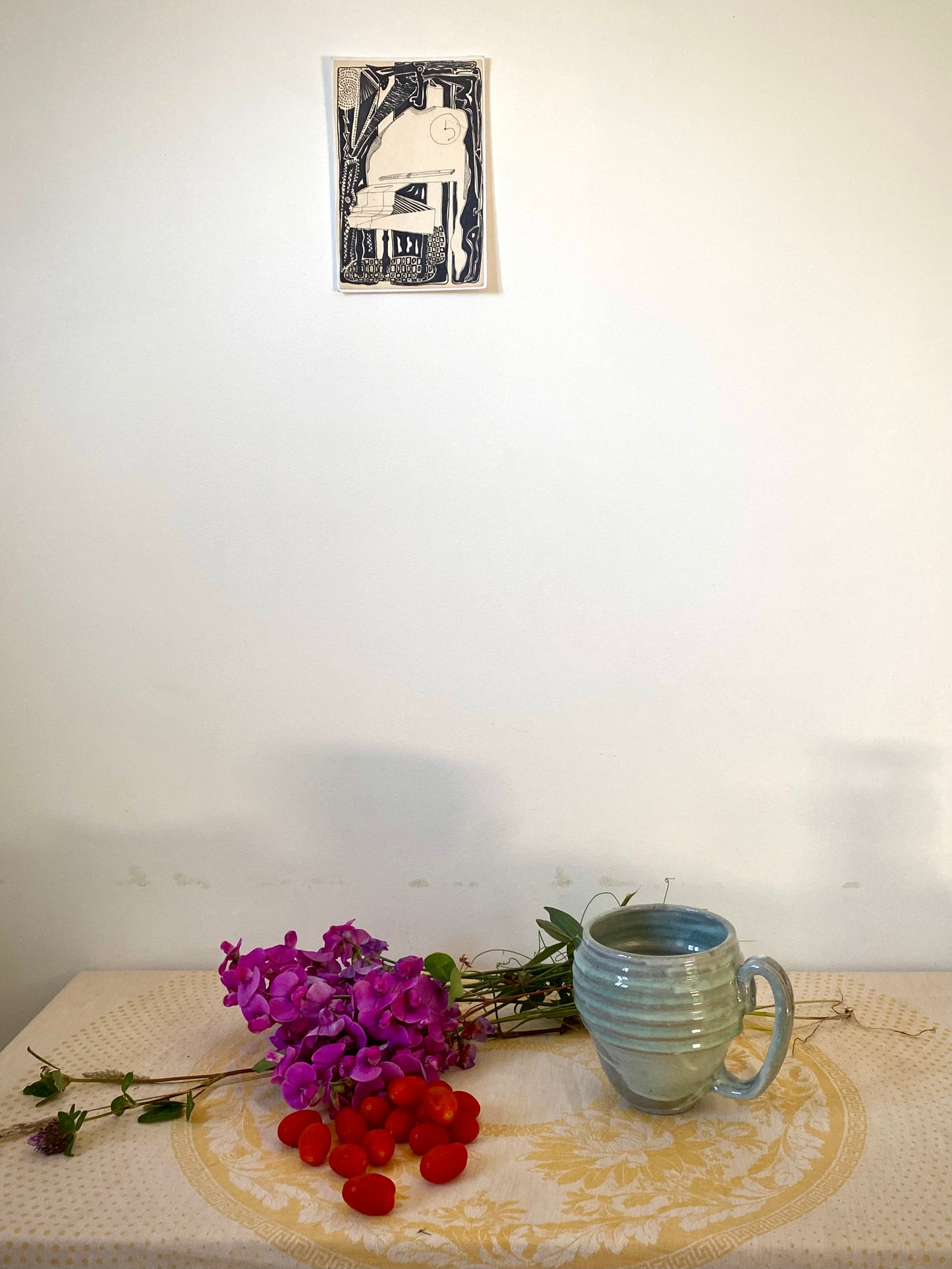 Light green mug with horizontal bands