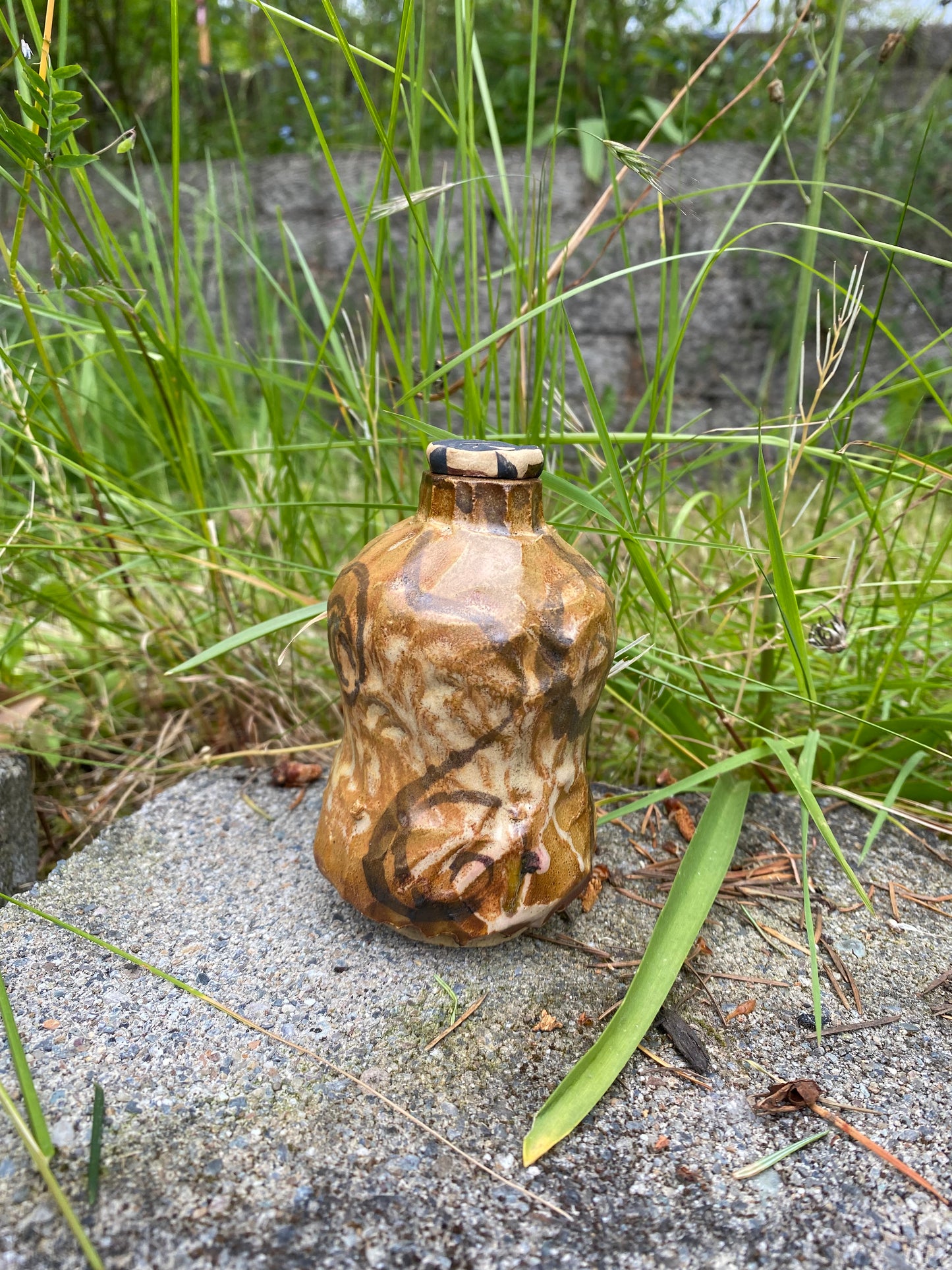 Litl hand carved bottle